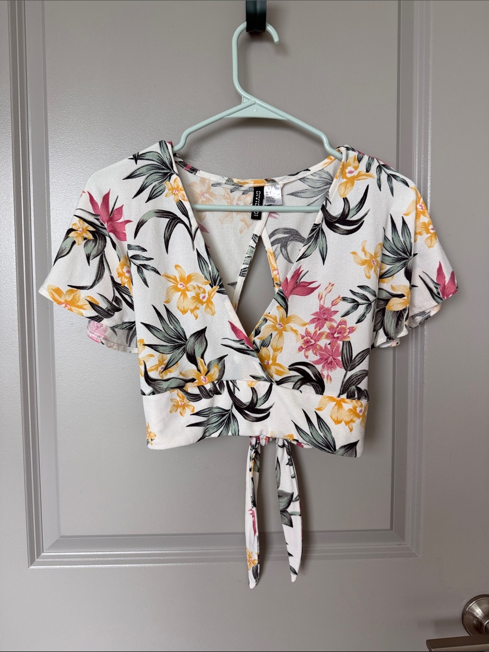 SIZE S Floral Tie-Front Crop Top - White/Yellow/Pink